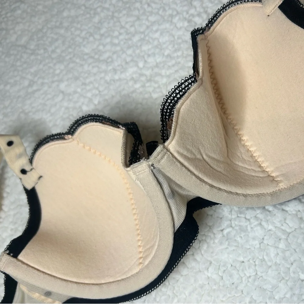 Felina Cream Polka Dot Floral Lace Underwire Bra with Black Accents NWOT 32D